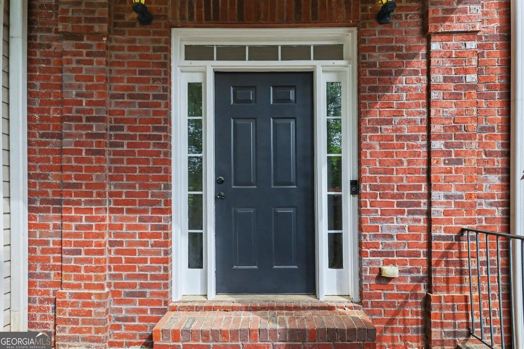 Photo of 3055 Heatherstone Drive, Cumming, GA 30041 (MLS # 10729616)