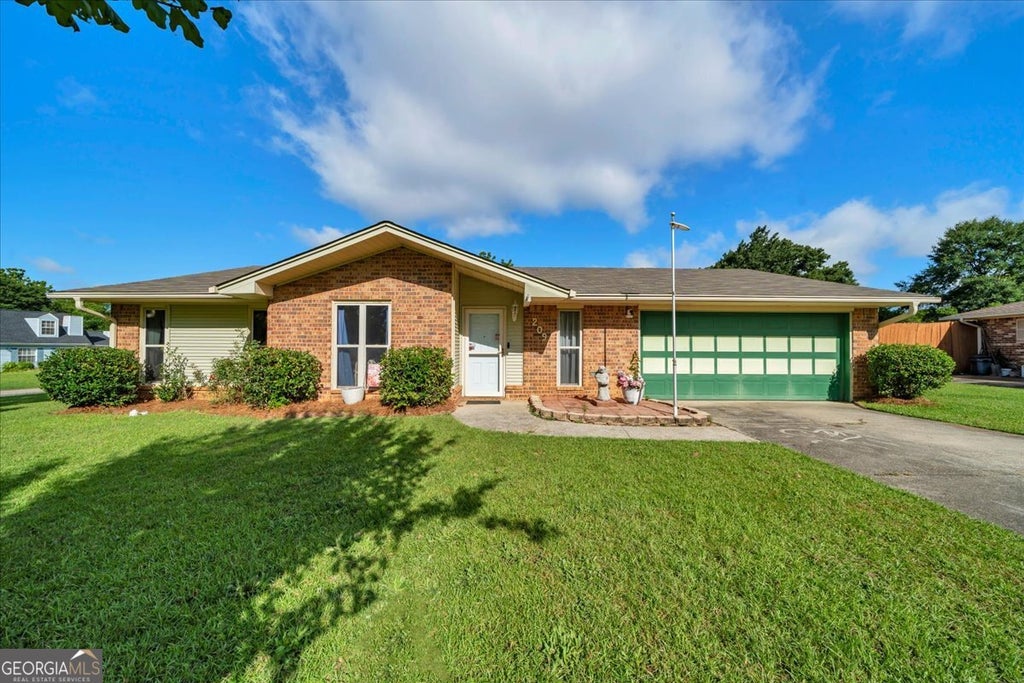 Photo of 209 Lazy H Lane, Warner Robins, GA 31093 (MLS # 10792598)