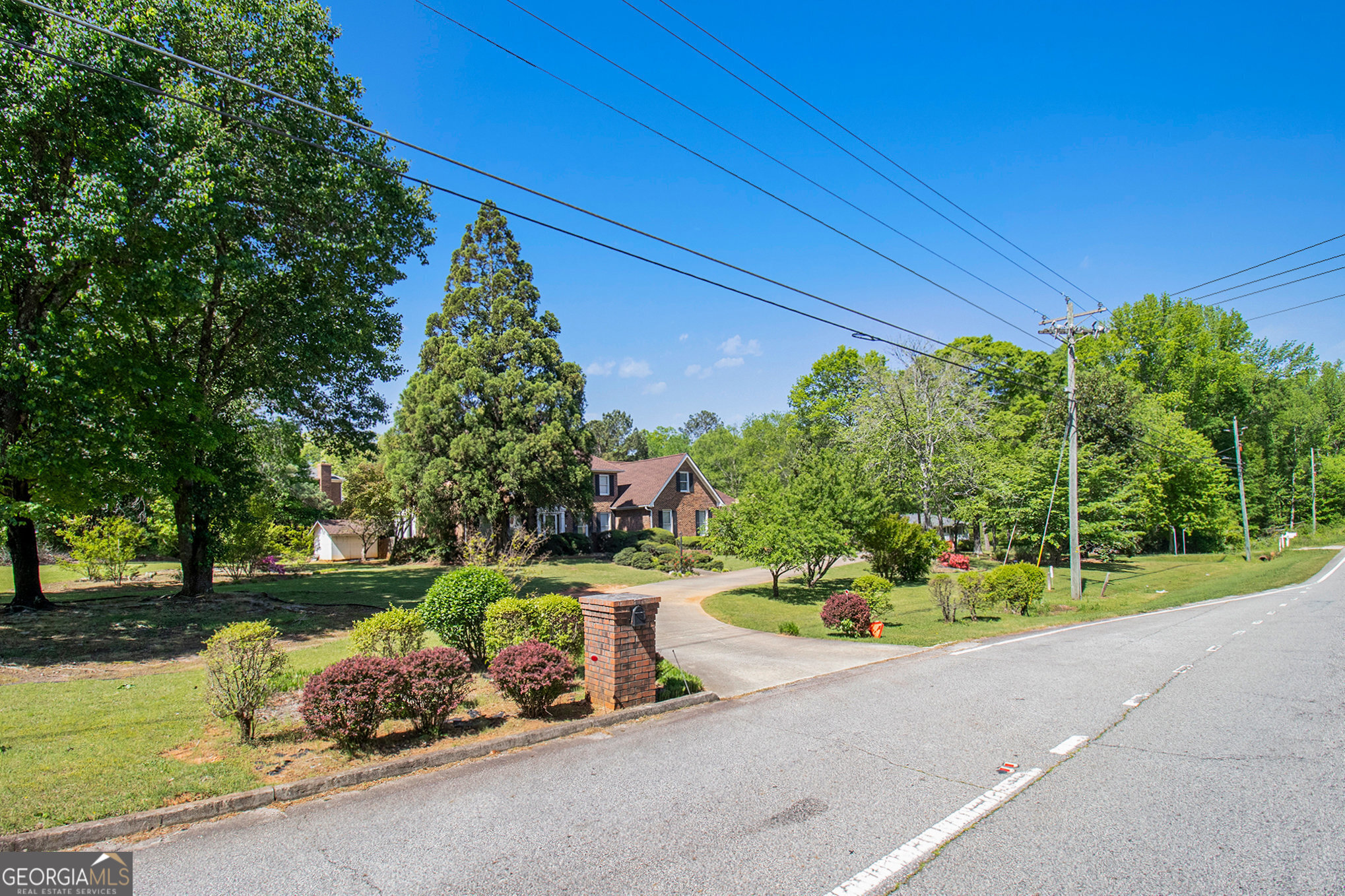 2405 Old Salem RD SE