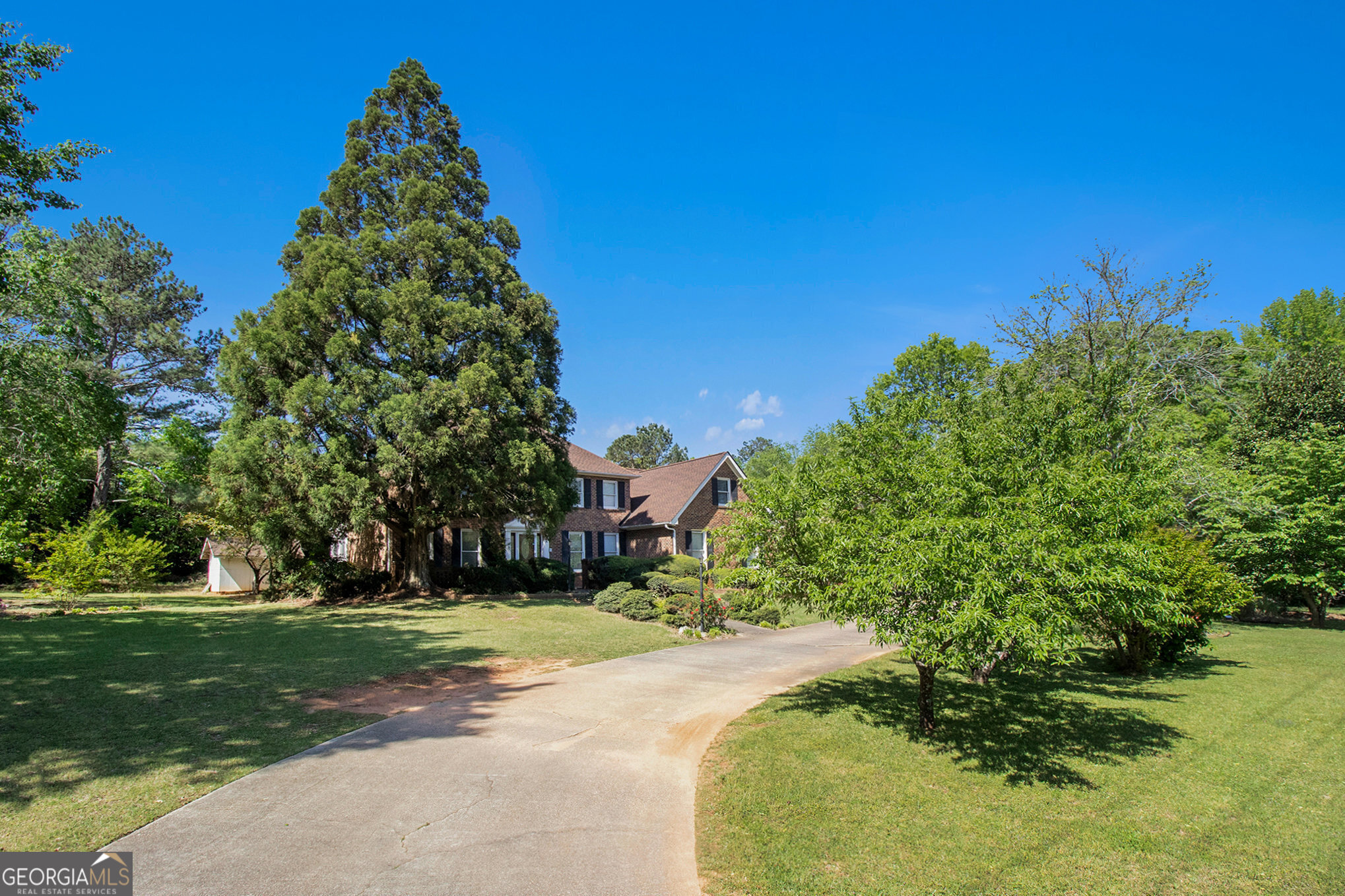 2405 Old Salem RD SE