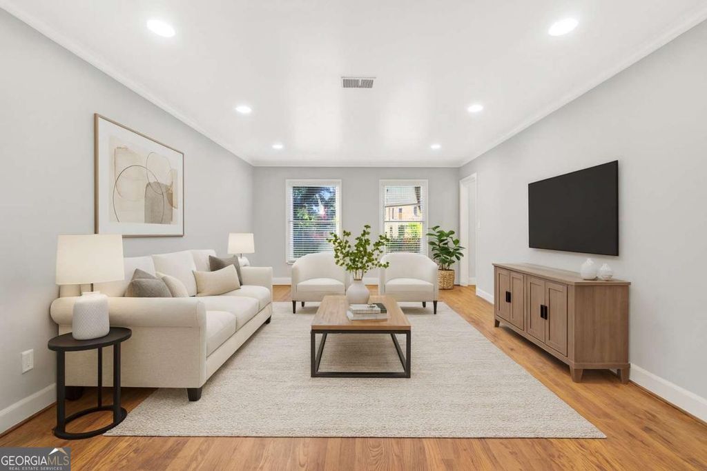 Photo of 102 Defoors Mill Drive NW, Atlanta, GA 30318 (MLS # 10688745)