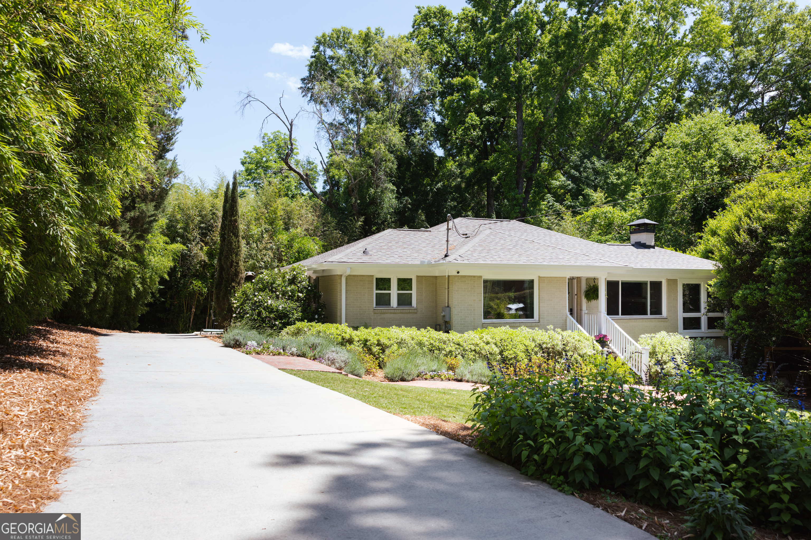 495 Talmadge DR