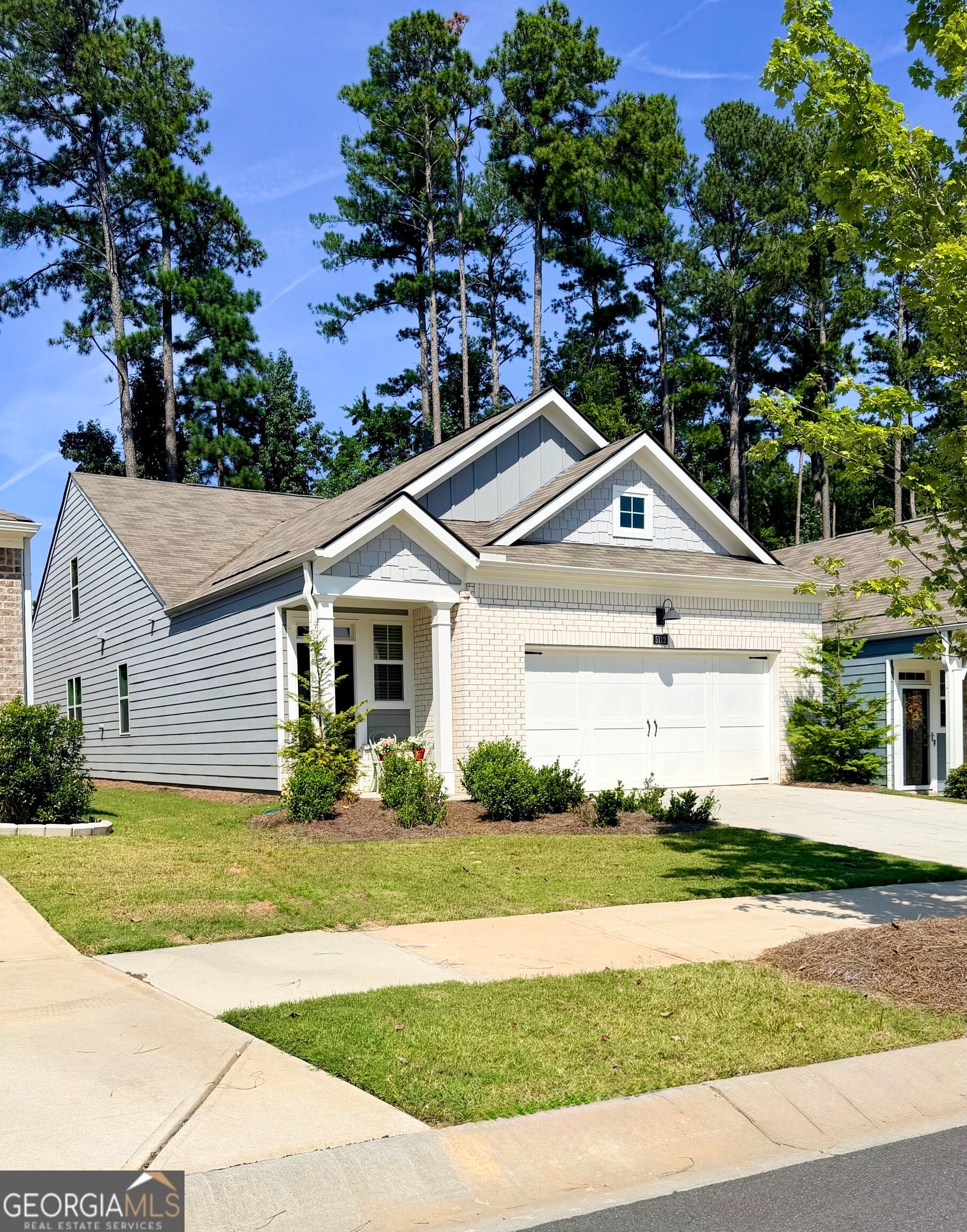 5112 Tulip SQ