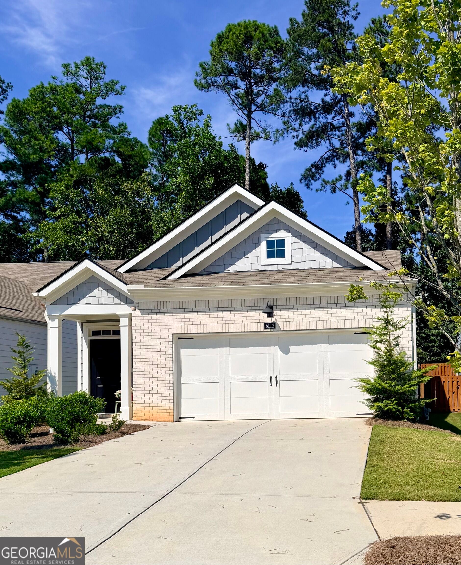 5112 Tulip SQ