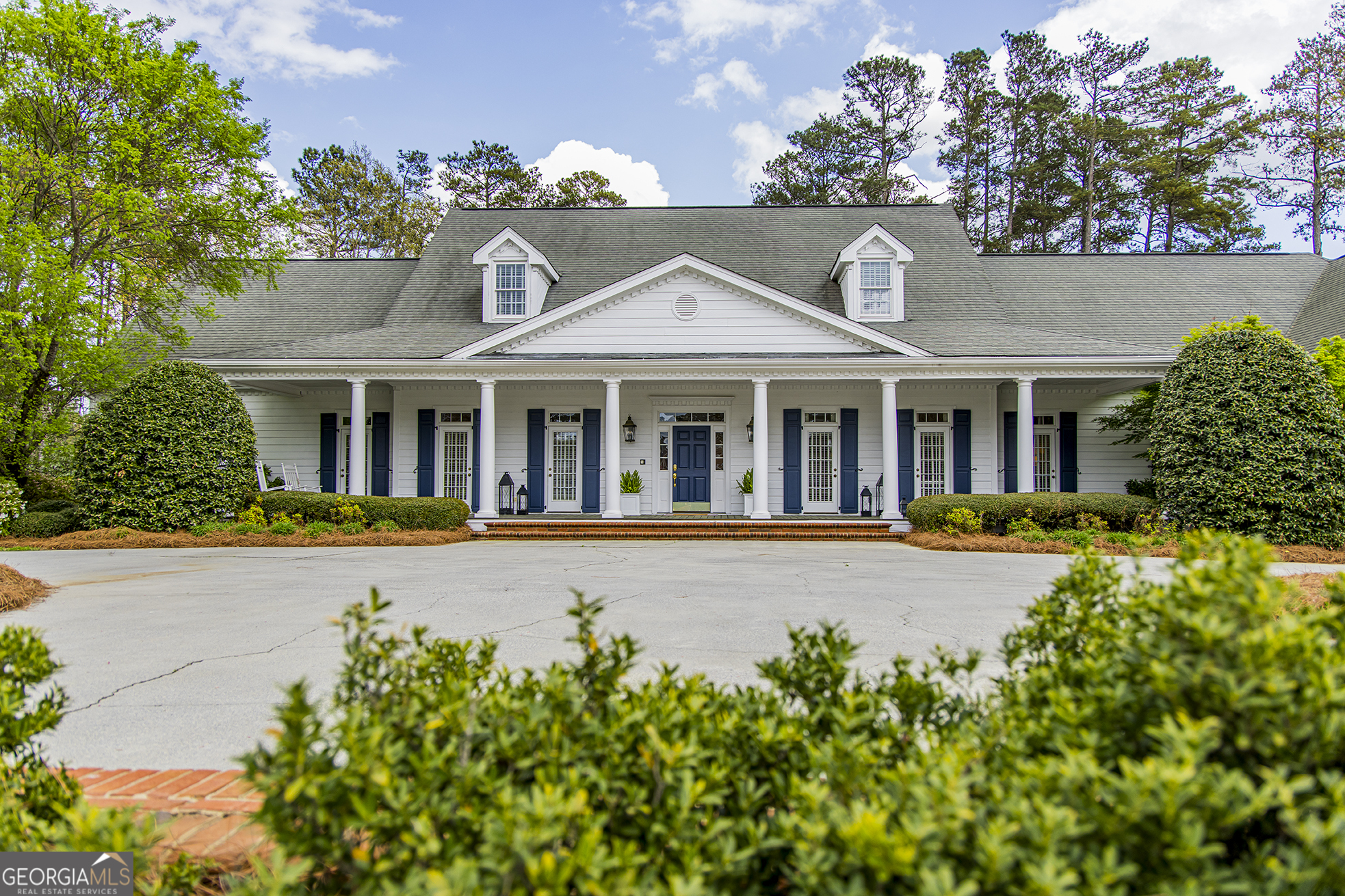2 Palmer DR NW
