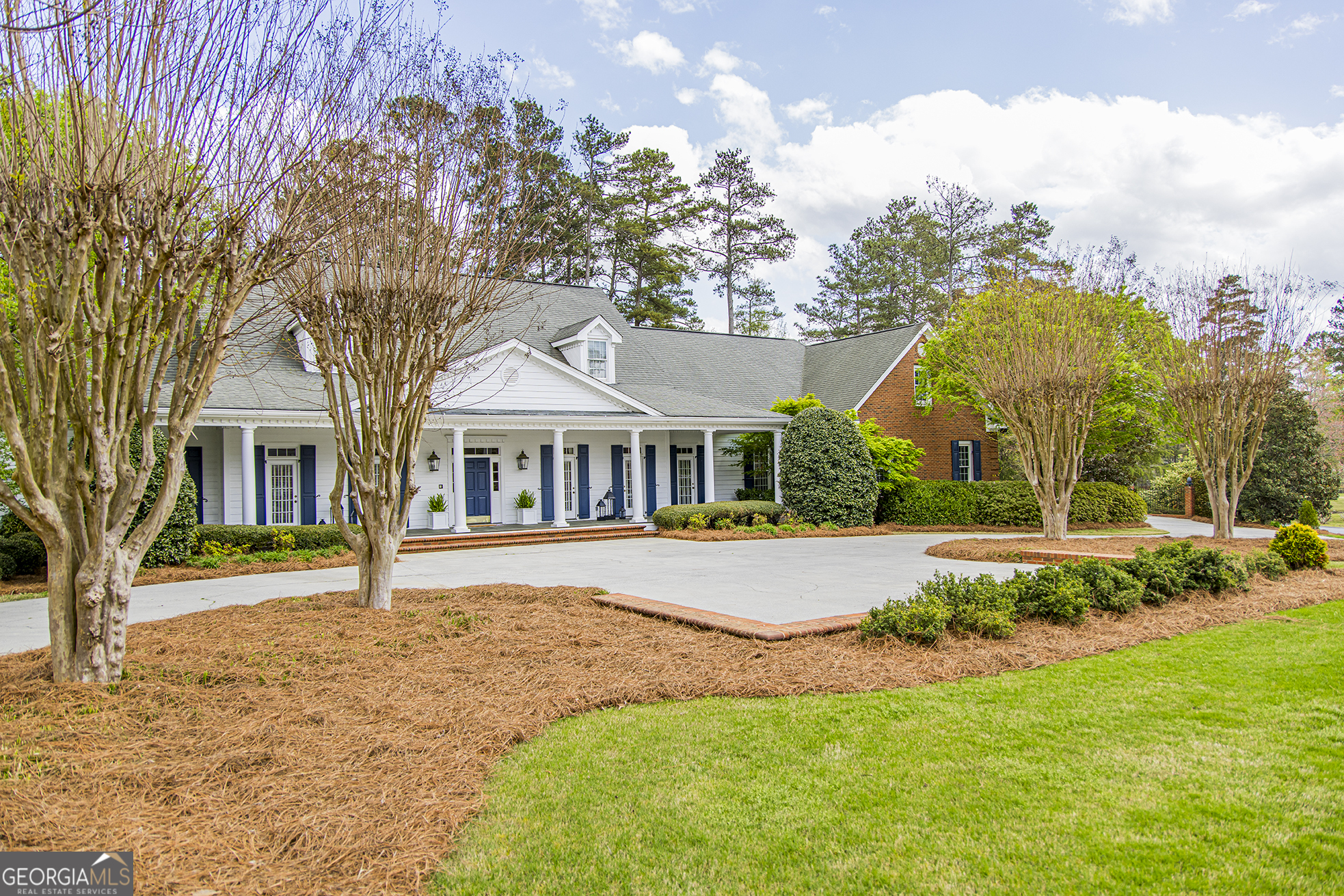 2 Palmer DR NW