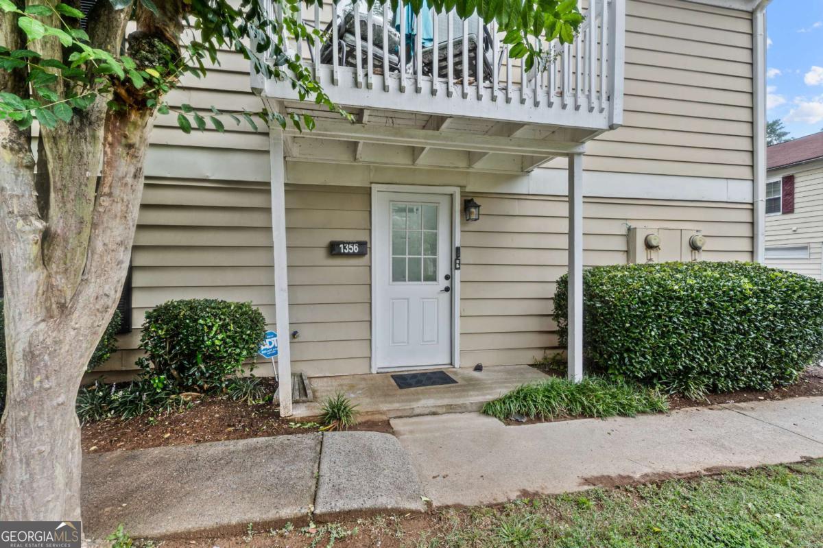 1356 Old Coach RD SW