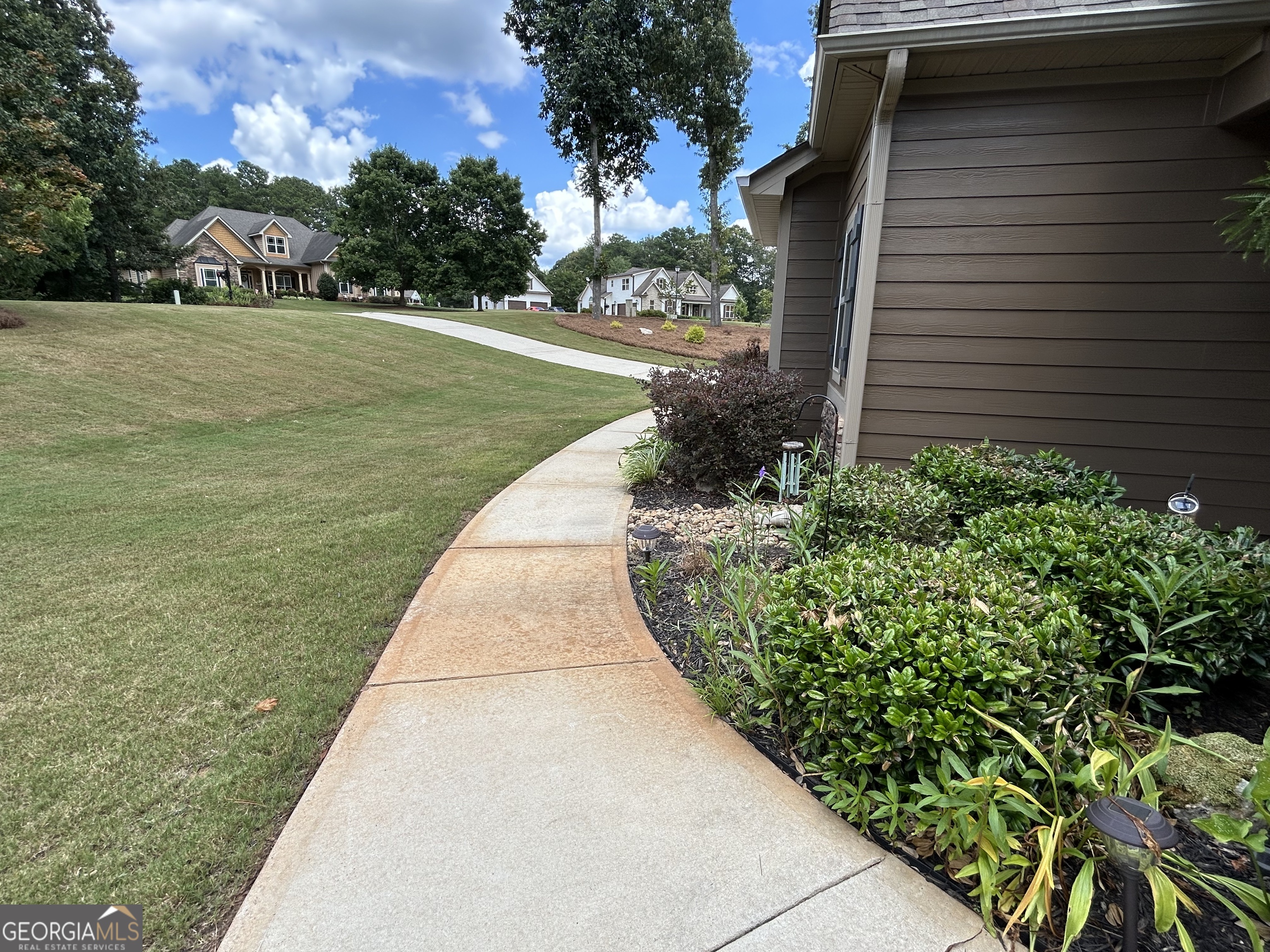 230 Country Lake DR