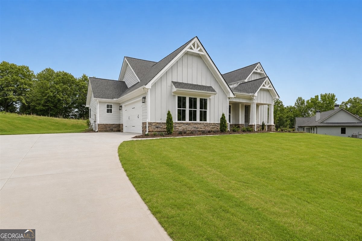 77 Maney DR