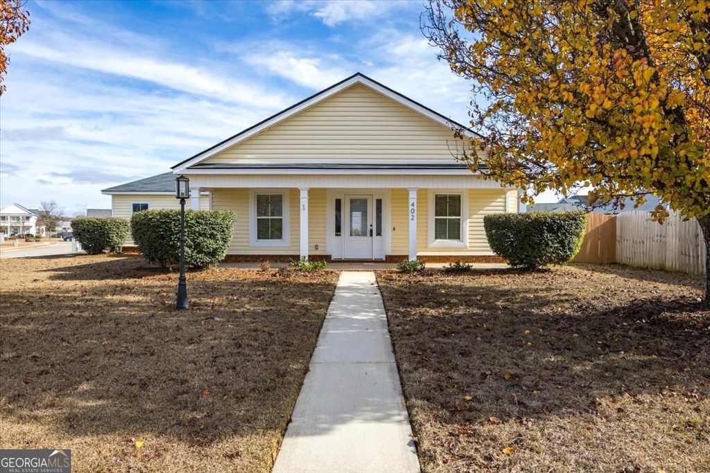 Photo of 402 Latham Drive, Warner Robins, GA 31088 (MLS # 10660556)