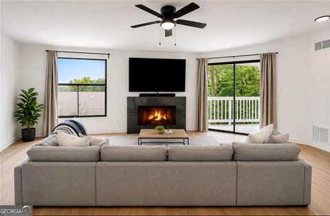 Photo of 1362 Keys Lake Drive NE, Atlanta, GA 30319 (MLS # 10825933)