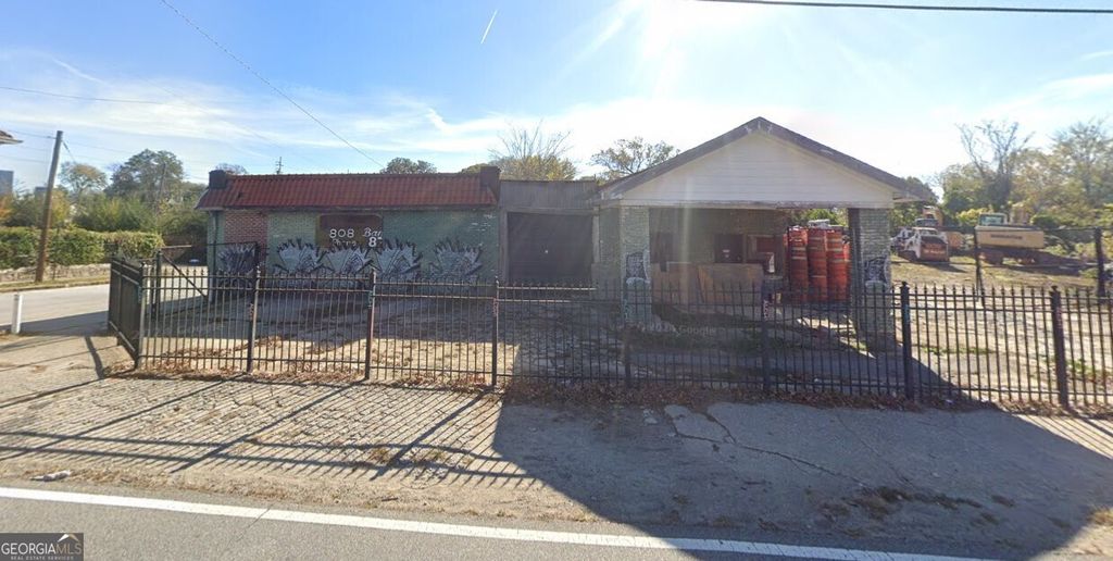 Photo of 808 Donald Lee Hollowell Parkway NW, Atlanta, GA 30318 (MLS # 10681961)