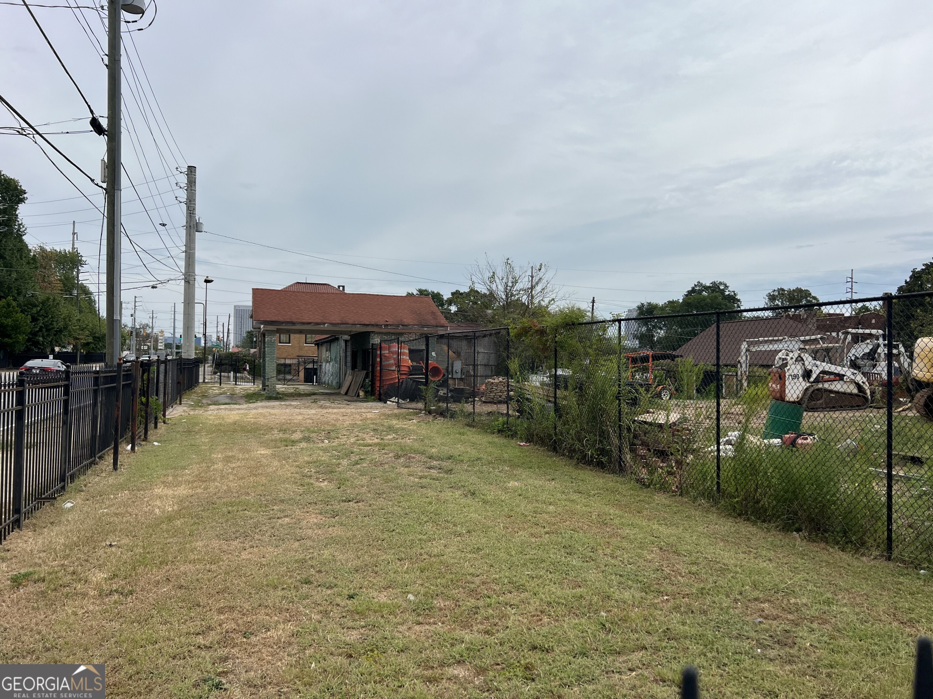 808 Donald Lee Hollowell PKWY NW