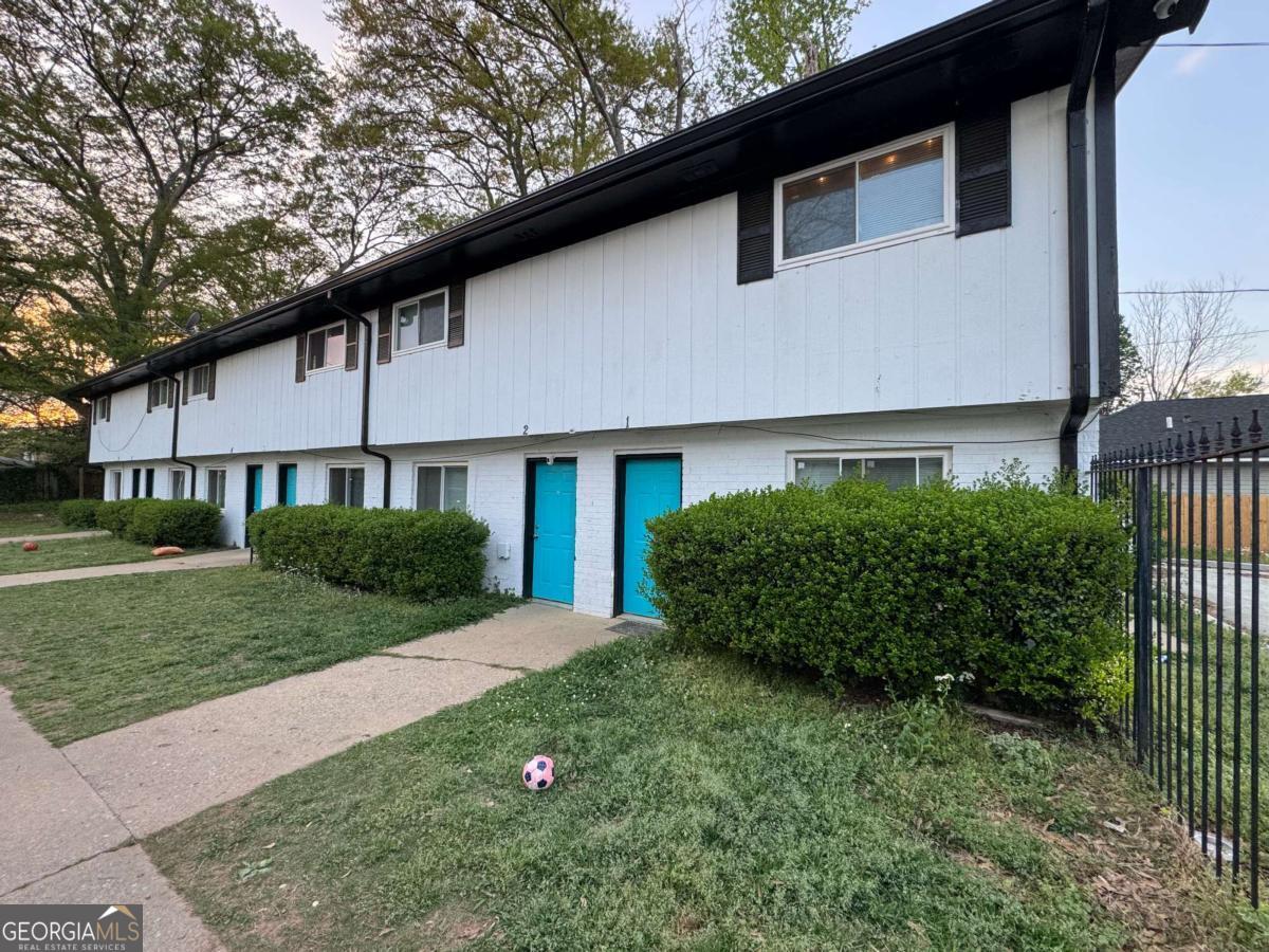 Excellent Investment Opportunity! This fully leased property consists of two buildings with a total of 10 units, each currently rented at $1,500 per month. With 100% occupancy, this is a turn-key, income-producing asset perfect for investors seeking to generate steady passive income. Whether you're looking to grow your portfolio or park capital in a high-performing property, this is a solid investment opportunity not to be missed. Also near Atlanta Technical College and Morehouse School of Medicine.
