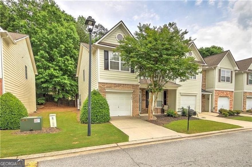 Discover Urban Living at its Finest in this Stylish Residence nestled in the Heart of Atlanta. This immaculate home offers 3 Bedrooms & 2.5 Bathrooms, Seamlessly Blending Modern convenience with Classic Charm. Step inside to find a Bright & Airy Living Space, Perfect for Both Relaxing Evenings & Entertaining Guests. The Kitchen features Stainless Steel Appliances, & Ample Storage. Retreat to the Tranquil Master Suite, Complete with a Luxurious En-Suite Bathroom & Spacious Closet, Offering the Perfect Escape after a Busy Day. Conveniently Located Near Major Interstates. This Home Offers Easy Access to all that Atlanta has to Offer such as Chattahoochee Works, The Interlock, Mercedes Benz Stadium, and State Farm Arena which is just 10 mins away with access to the stadium without getting on the highway. Don't Miss out on the Opportunity to call 1643 Jackson Way your New Home Sweet Home!