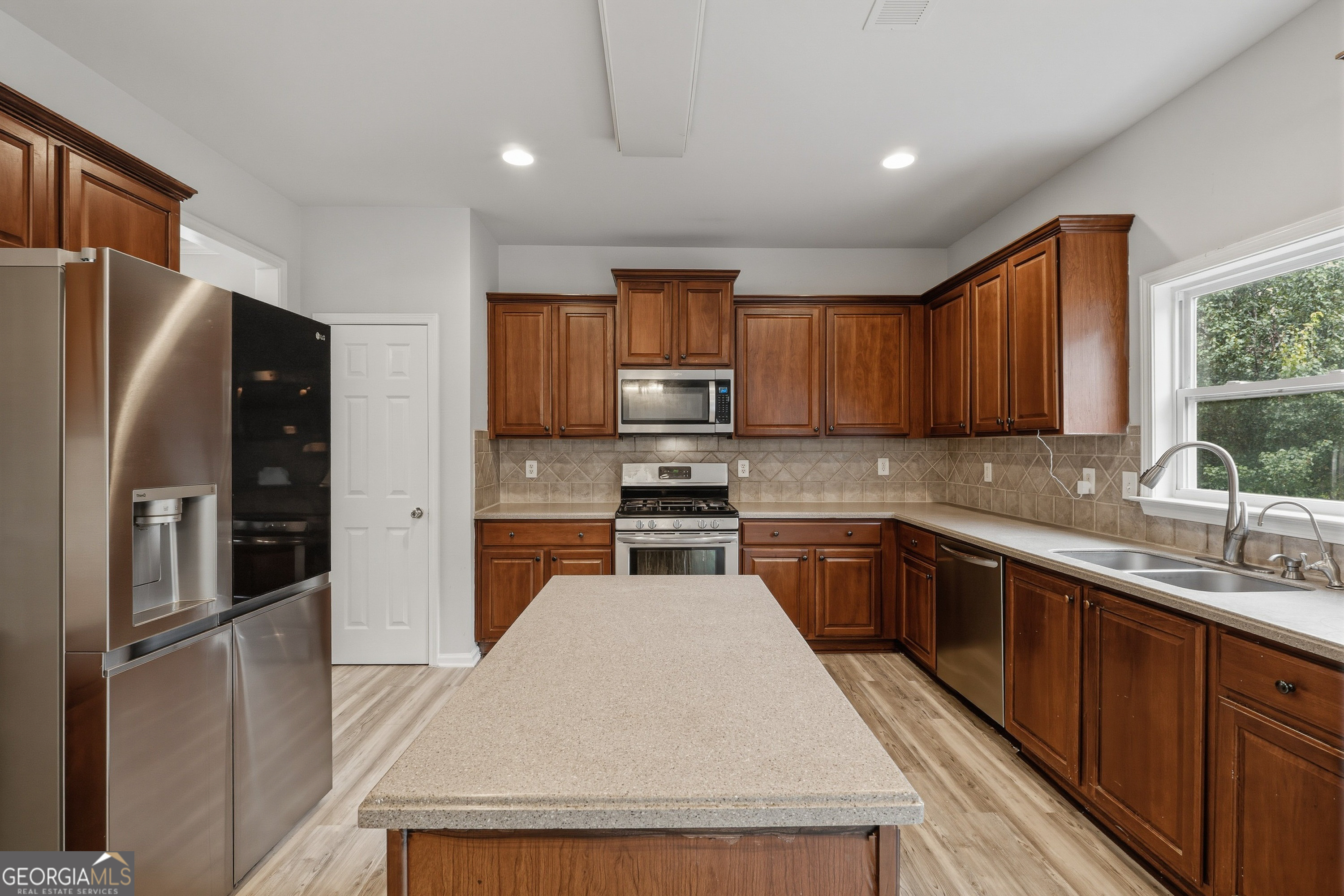 7295 Madison CIR