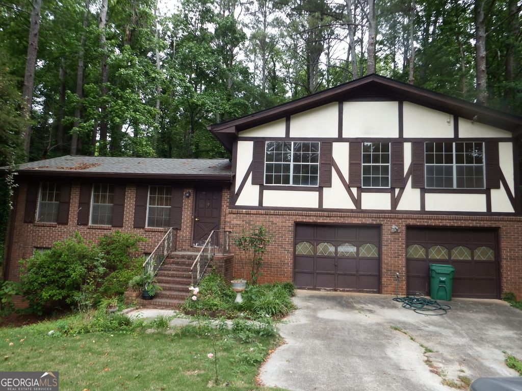 Photo of 5122 Martindale Lane, Stone Mountain, GA 30088 (MLS # 10761590)
