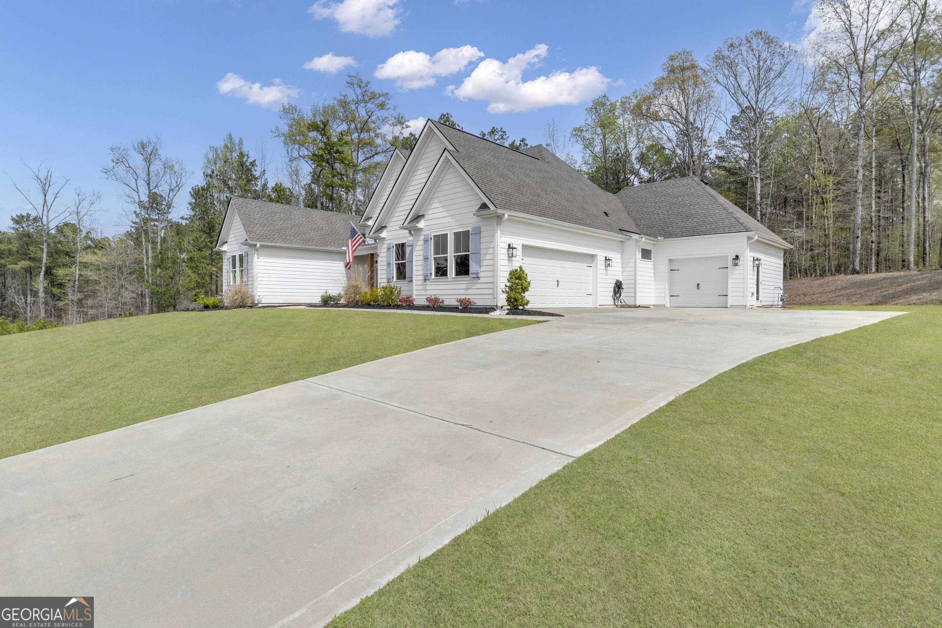 215 Greyfairs AVE