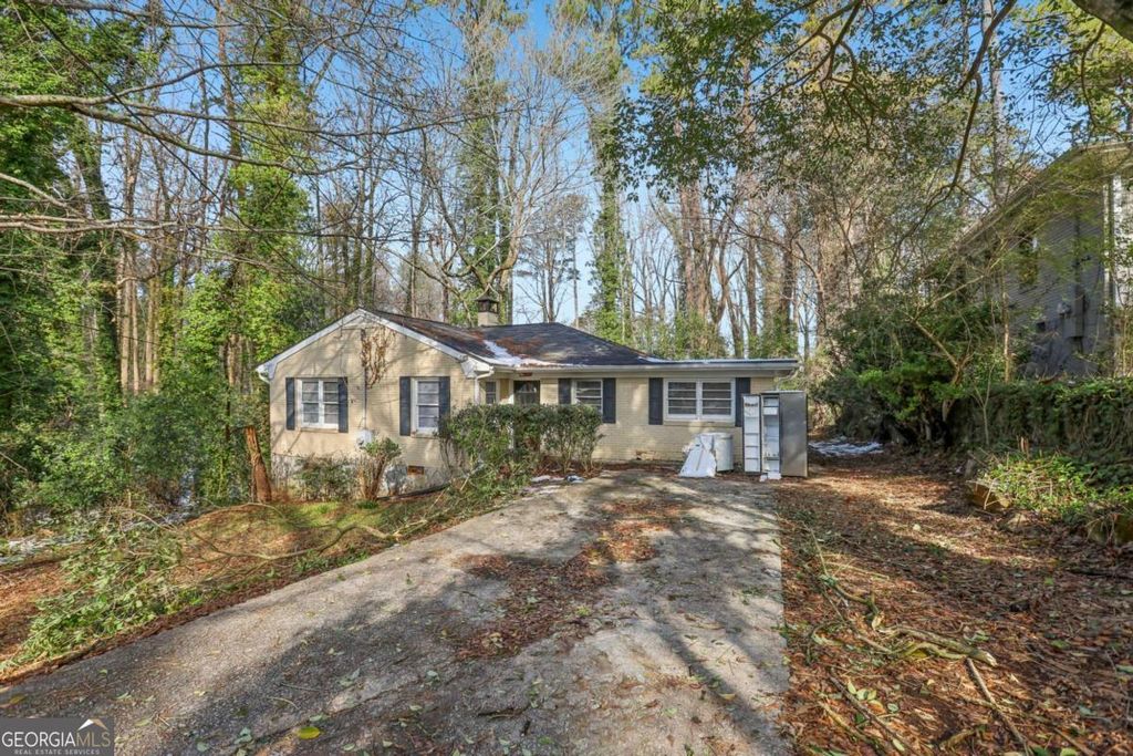 Photo of 1840 Camellia Drive, Decatur, GA 30032 (MLS # 10707501)