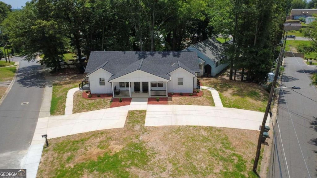 Photo of 317 Stokes Avenue SE, Marietta, GA 30060 (MLS # 10796011)