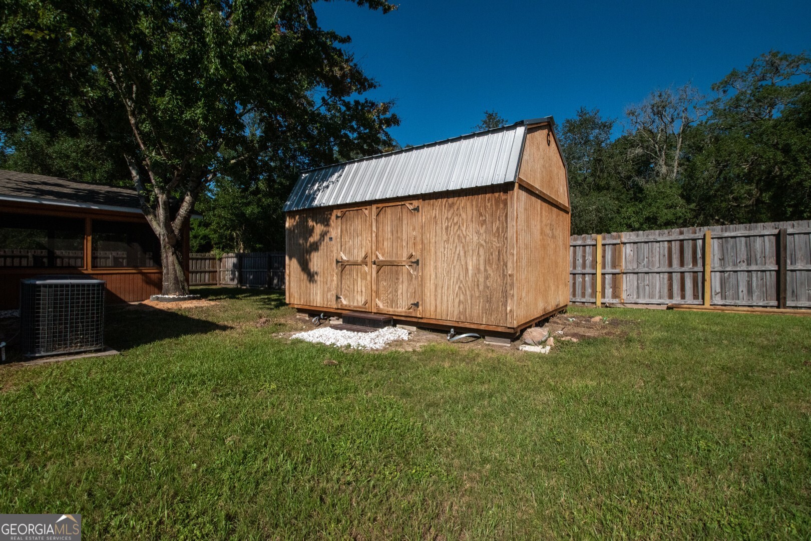 145 Pine Bluff BLVD W