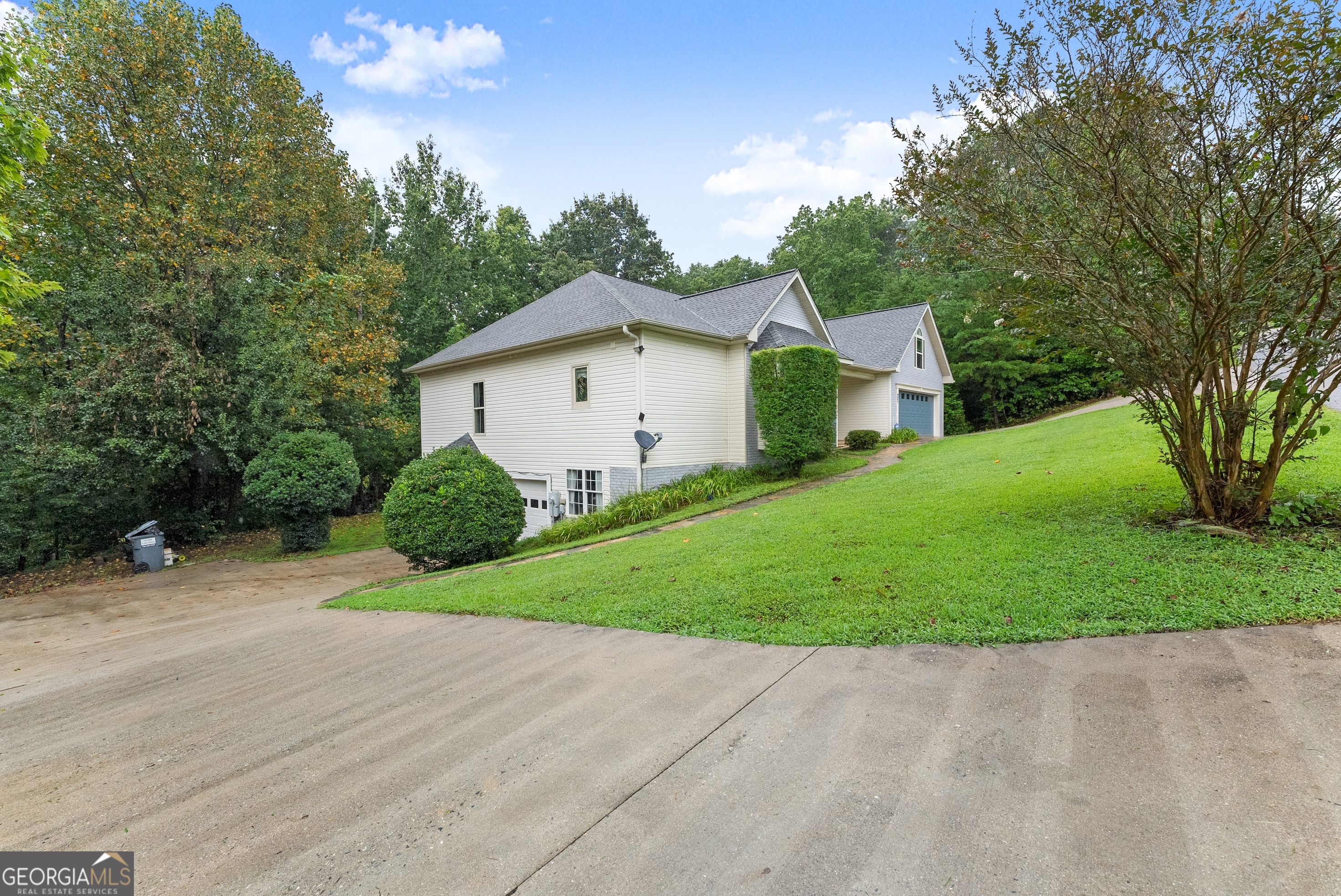 221 Grand View DR