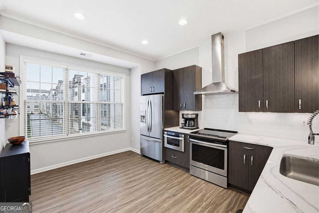 Photo of 629 Broadview Place NE, Atlanta, GA 30324 (MLS # 10700262)