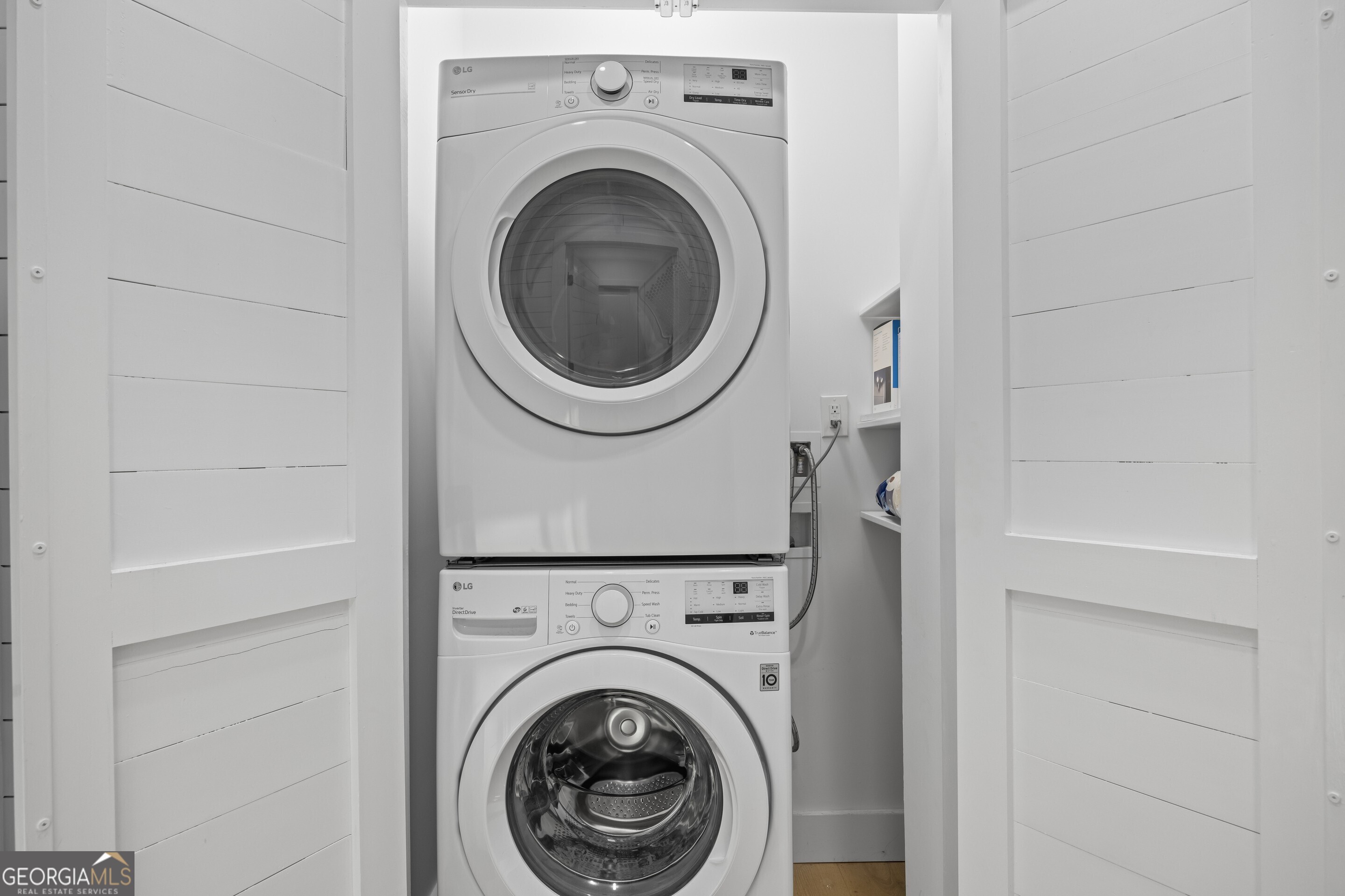 Martin, Georgia 30557, United States, 3 Bedrooms Bedrooms, ,3 BathroomsBathrooms,Residential,Pending,26210