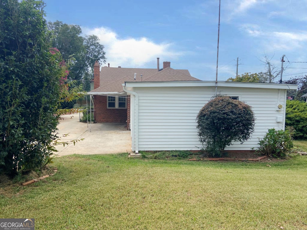 Photo of 304 FORSYTH ST. ST, BARNESVILLE, GA 30204 (MLS # 10867329)