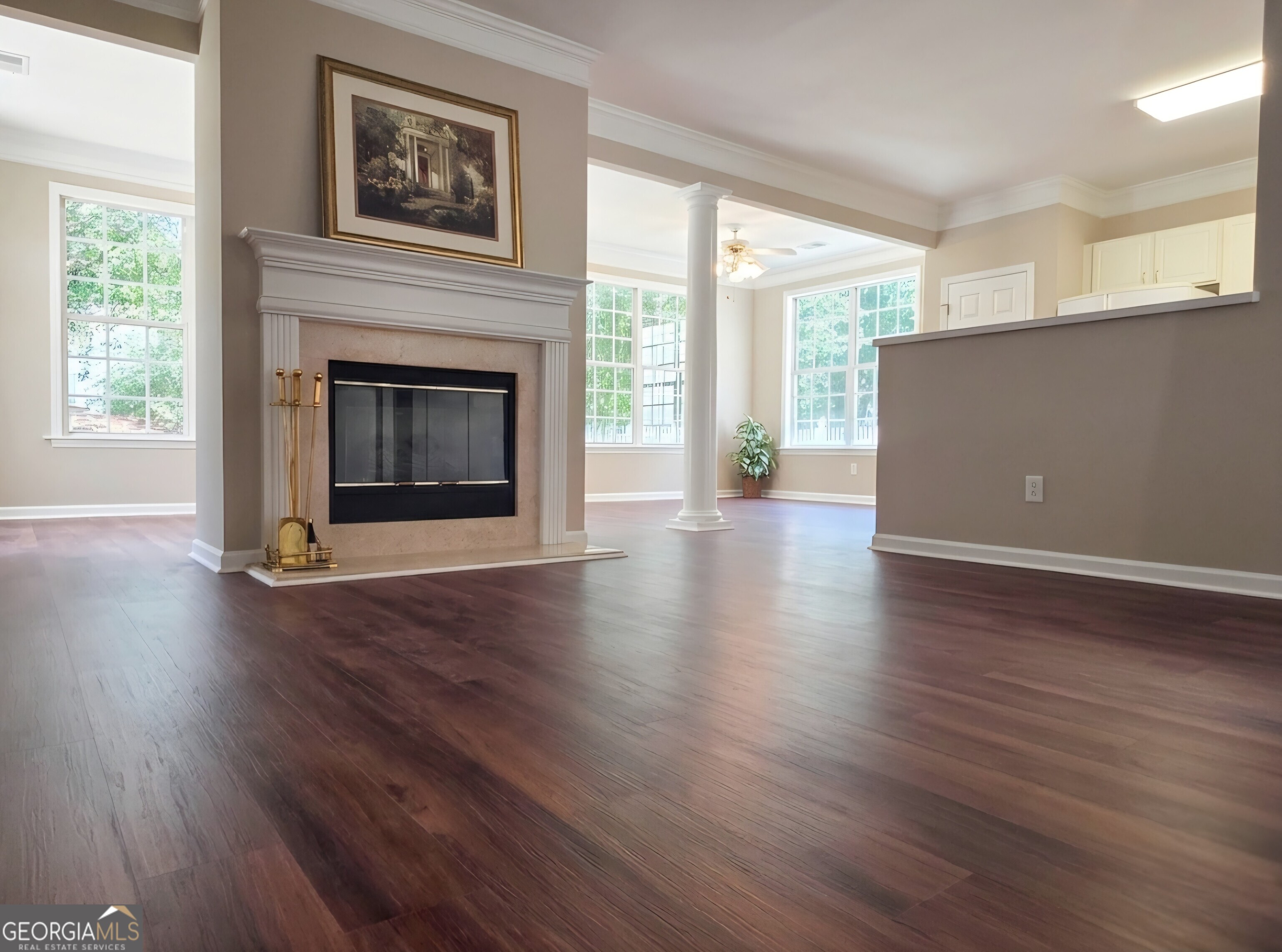 2115 Cherry Tree LN