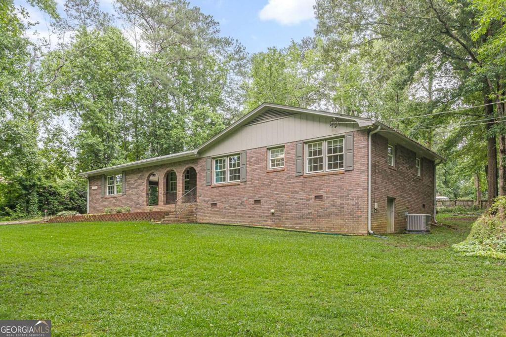 Photo of 5458 Christi Drive, Douglasville, GA 30135 (MLS # 10790893)