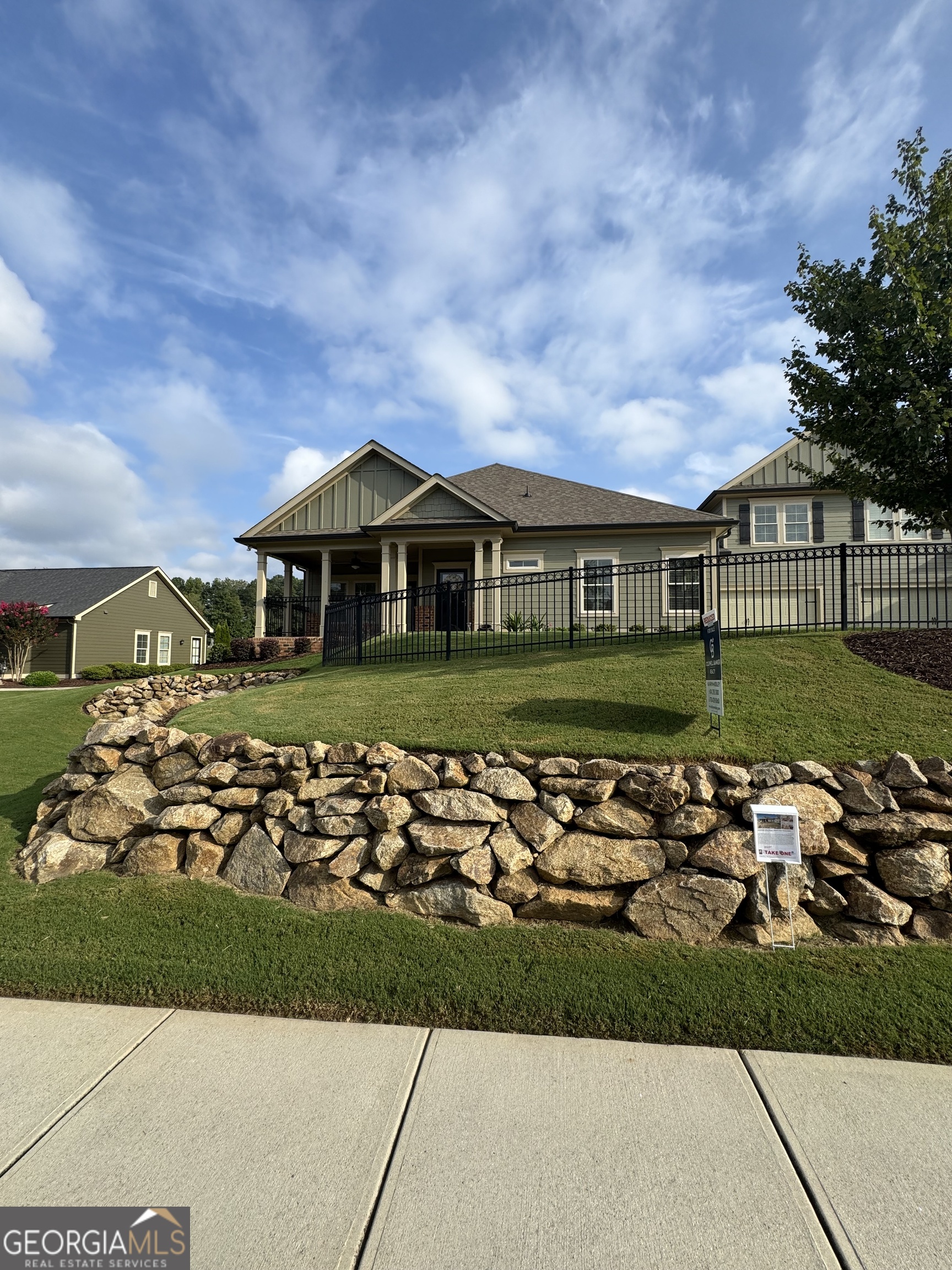 57 Cedarcrest Village LN