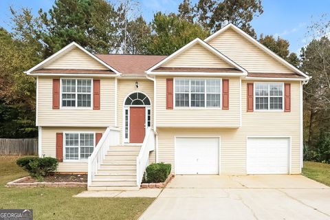 Photo of 587 Rosewood Circle, Jonesboro, GA 30238 (MLS # 10657296)