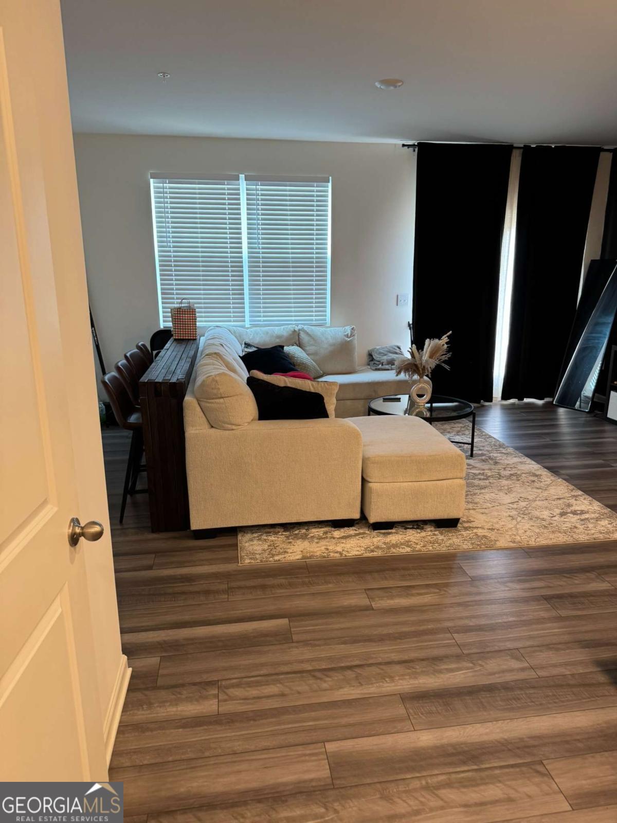 536 Magnolia CIR