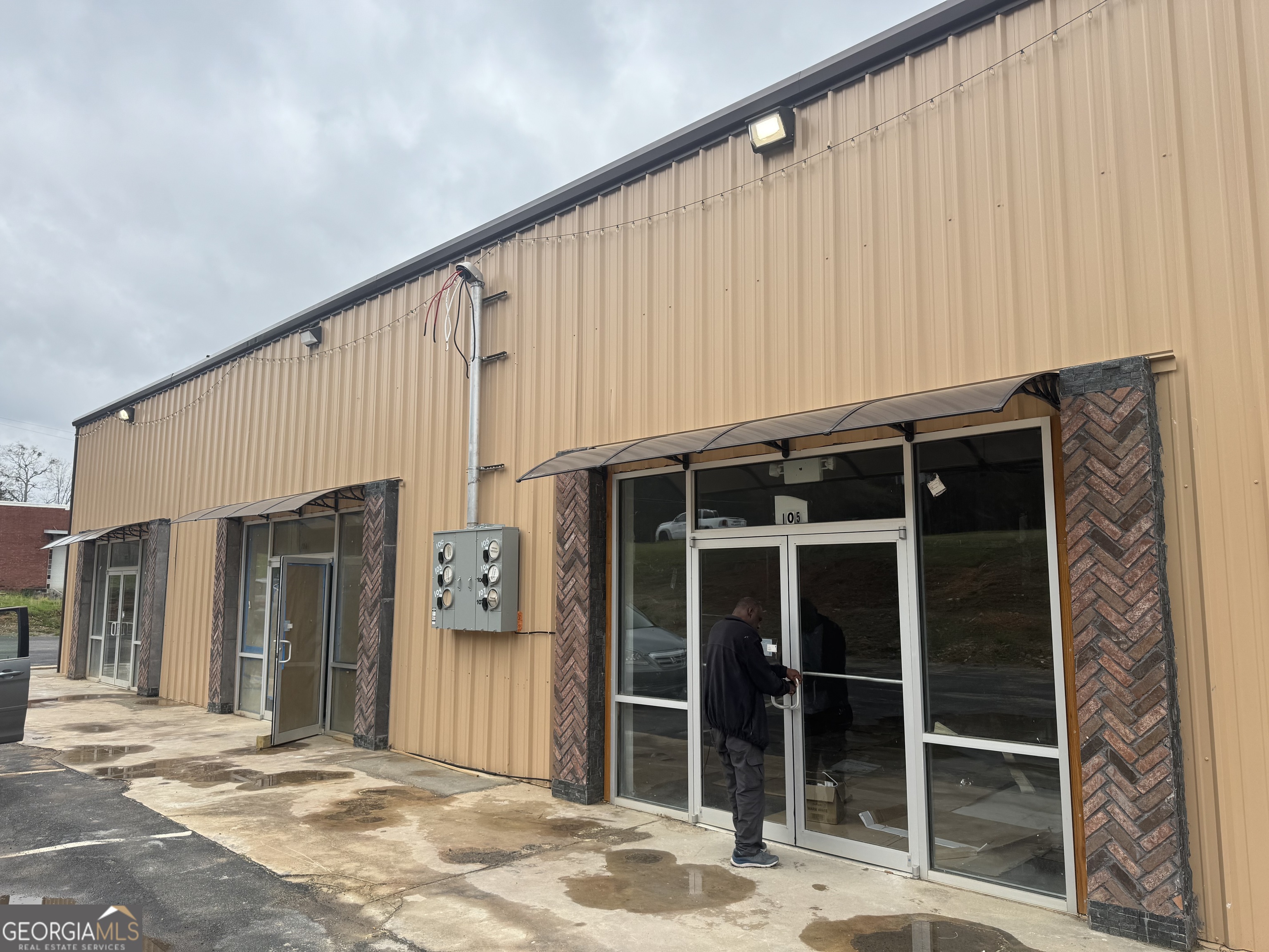 2485 Lithonia Industrial BLVD