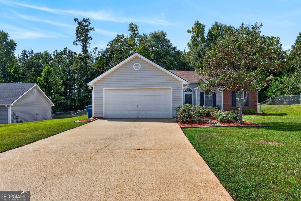 Photo of 412 Lexington Park Drive, Lagrange, GA 30241 (MLS # 10855204)