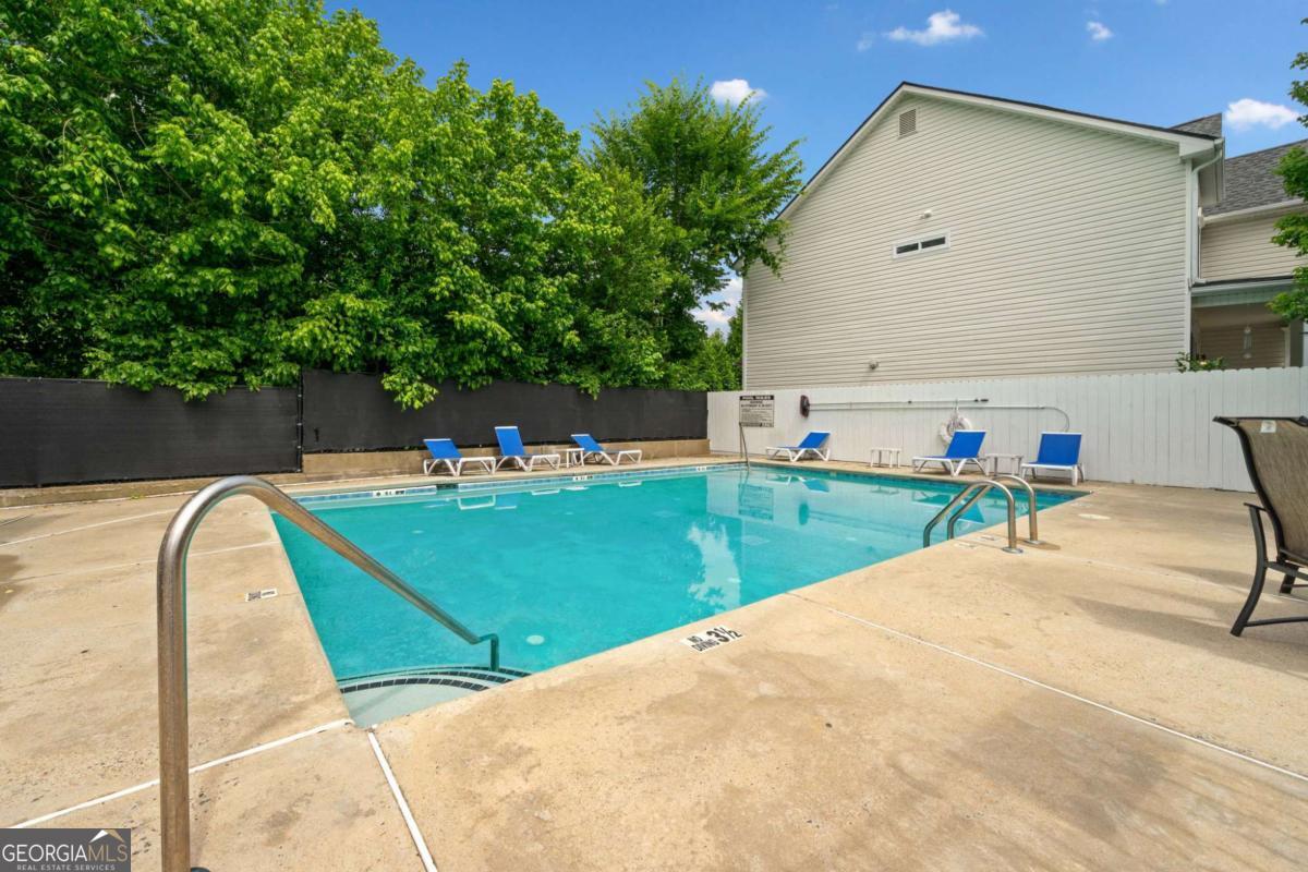 Gardenside Commons at Powers Ferry - Residential Lease