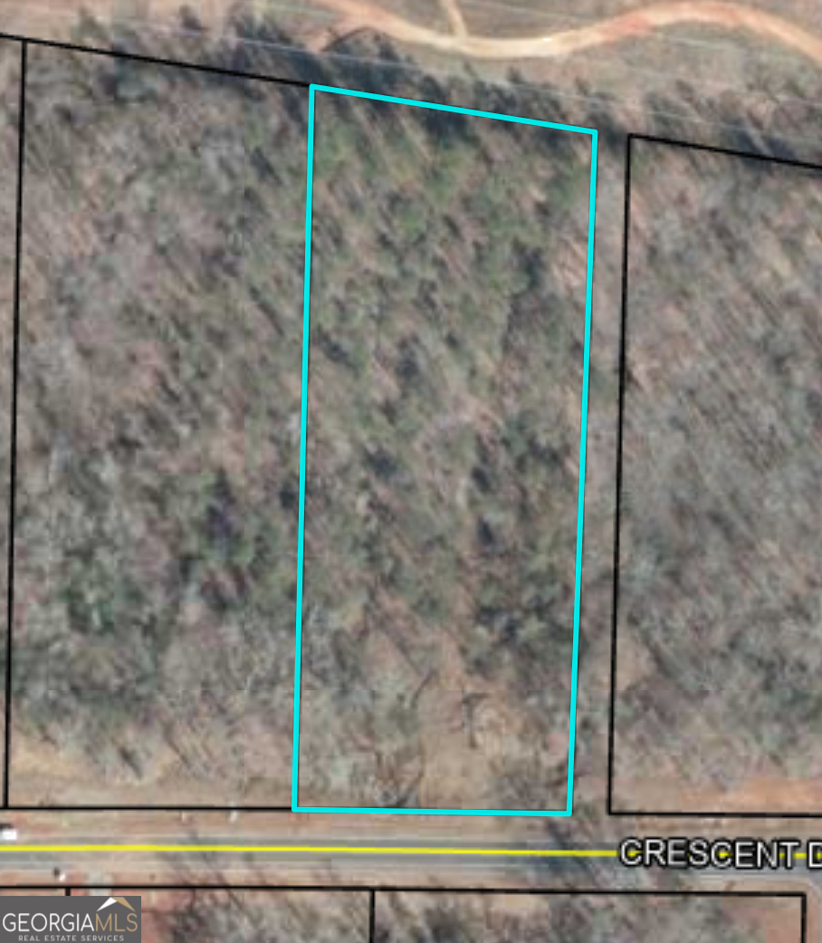 This beautiful lot offers the perfect opportunity to create your custom home in one of the area's most desirable gated neighborhoods. Enjoy resort-style amenities, including a championship golf course , clubhouse with dining, swimming pool, tennis courts, fitness center, and more. River Forest is known for its scenic views, peaceful surroundings, and strong sense of community, making it an ideal place to call home. Whether you're ready to build now or invest for the future, this lot gives you the chance to enjoy all that River Forest living has to offer. Don't miss it!