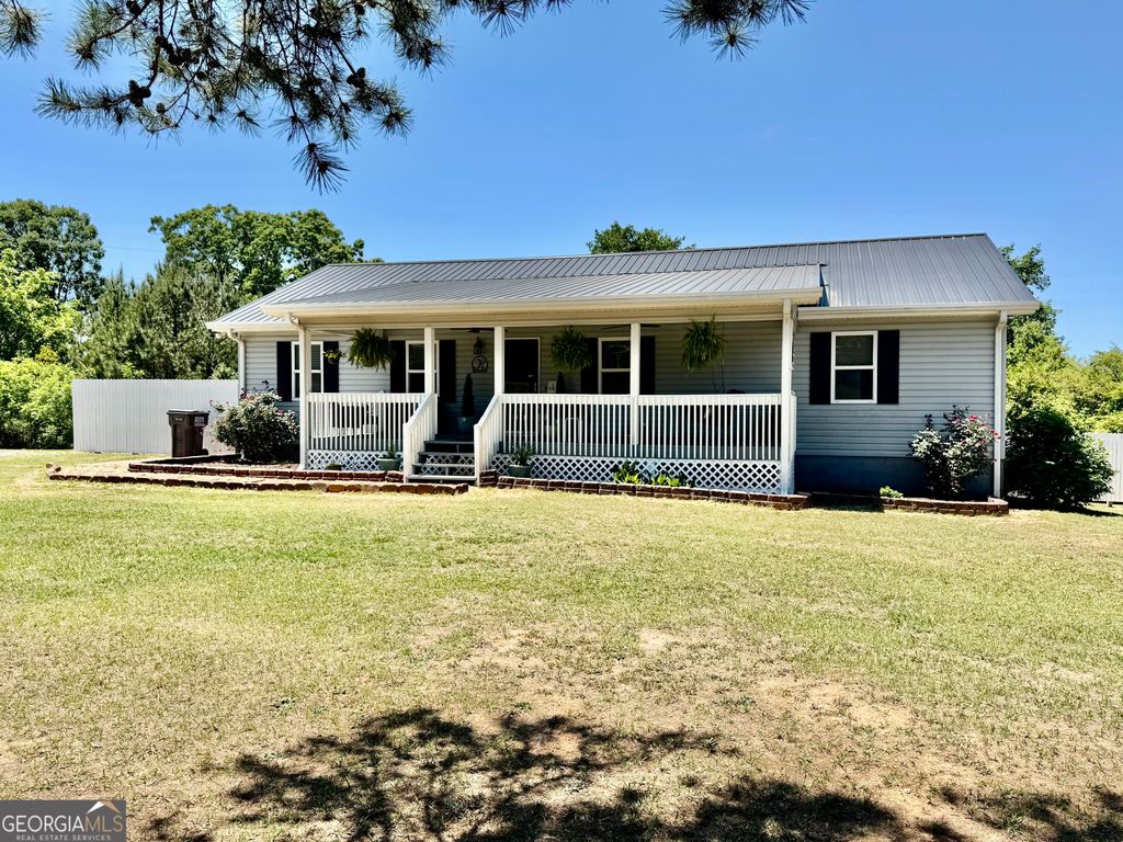 Photo of 1841 Hunters Creek Road, Toccoa, GA 30577 (MLS # 10765923)