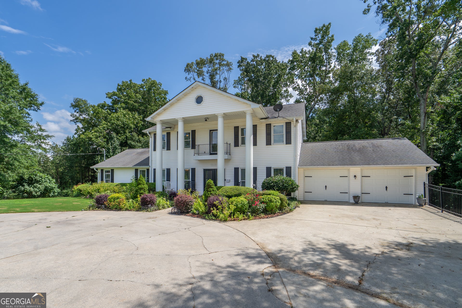 2811 Ike Stone RD