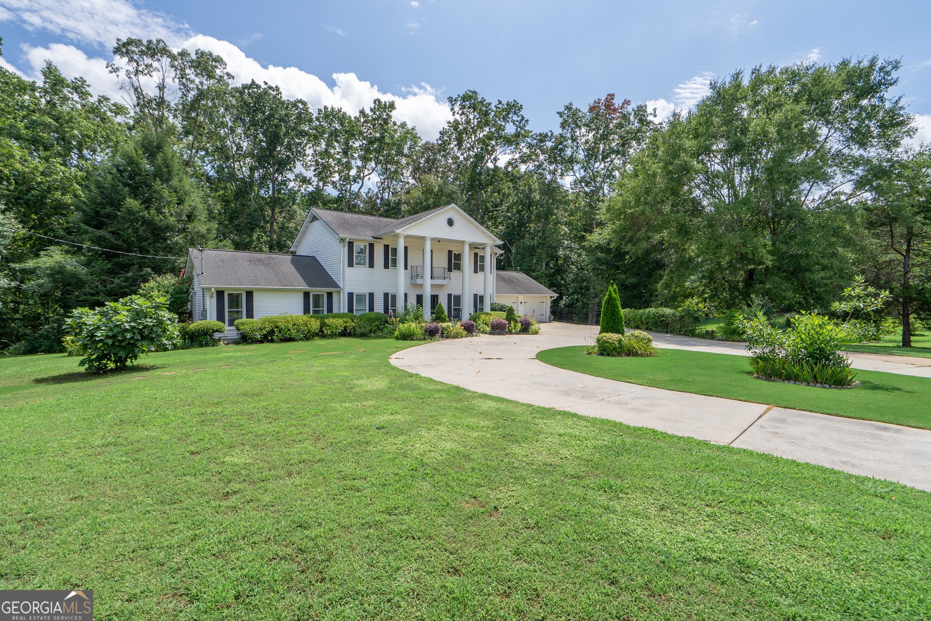 2811 Ike Stone RD