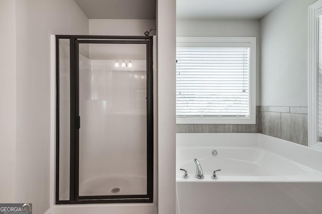 Hoschton, Georgia 30548, United States, 4 Bedrooms Bedrooms, ,3 BathroomsBathrooms,Residential,Active,110583