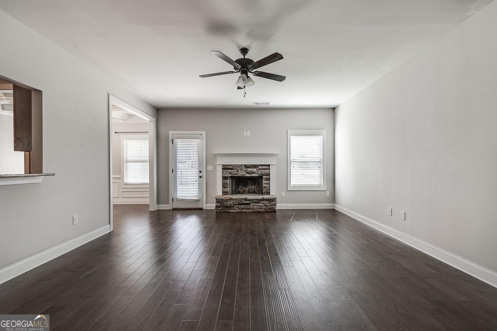 Hoschton, Georgia 30548, United States, 4 Bedrooms Bedrooms, ,3 BathroomsBathrooms,Residential,Active,110583