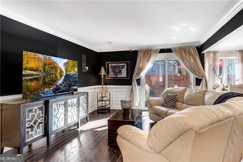 LAKEVIEW AT DUNWOODY SPRINGS - Residential