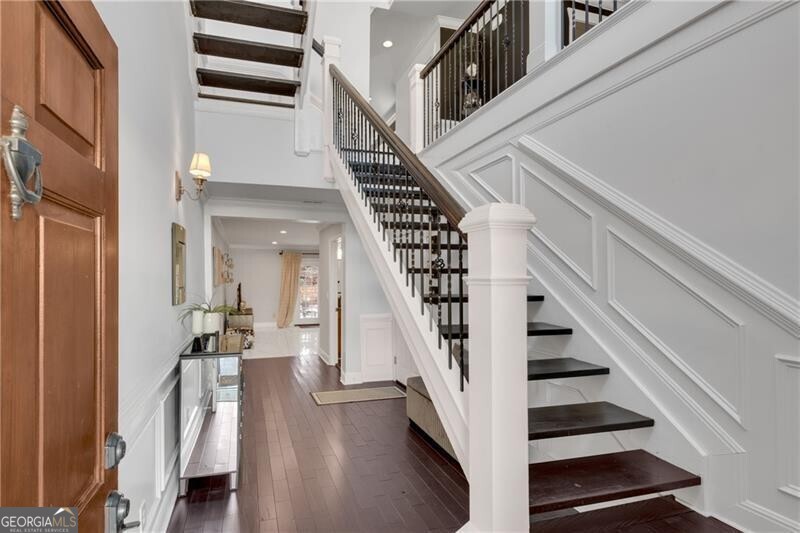 LAKEVIEW AT DUNWOODY SPRINGS - Residential