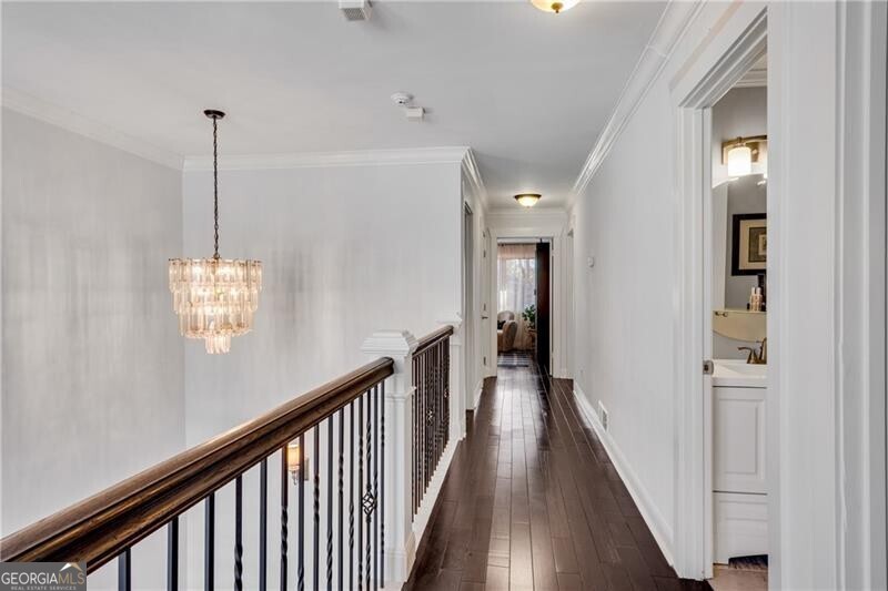 LAKEVIEW AT DUNWOODY SPRINGS - Residential