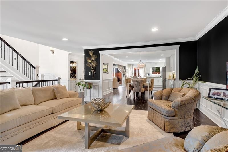 LAKEVIEW AT DUNWOODY SPRINGS - Residential