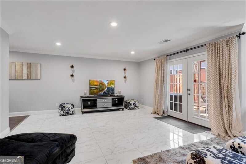 LAKEVIEW AT DUNWOODY SPRINGS - Residential