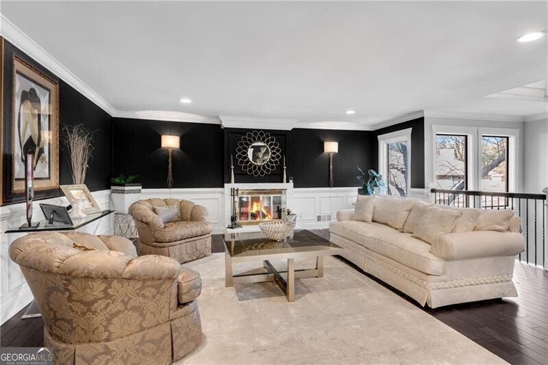 LAKEVIEW AT DUNWOODY SPRINGS - Residential