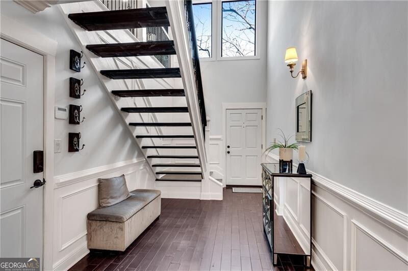 LAKEVIEW AT DUNWOODY SPRINGS - Residential